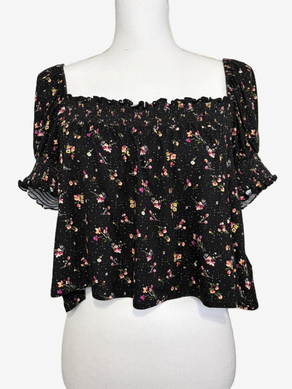 Forever 21 Black Floral Smocked Crop Top Size L Puff Sleeve Cottagecore Boho - Picture 2 of 10